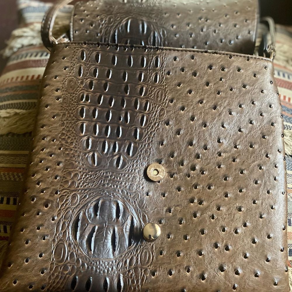 Vegan Alligator Crossbody Purse - Picture 6 of 6